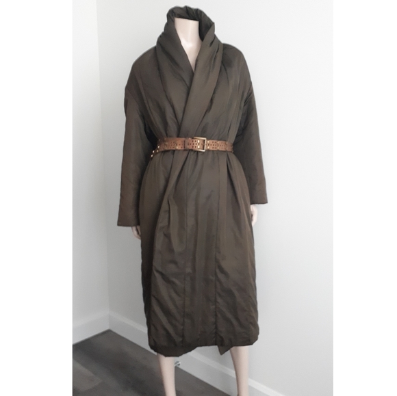 Cyrille Gassiline | Oversized Quilted Blanket-style Puffer Wrap Coat - Picture 2 of 16